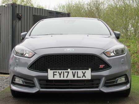 FORD FOCUS 2.0 T EcoBoost ST-3